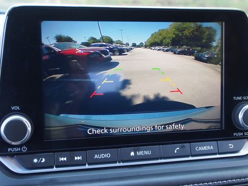 Used 2023 Nissan Rogue SV FWD image 28