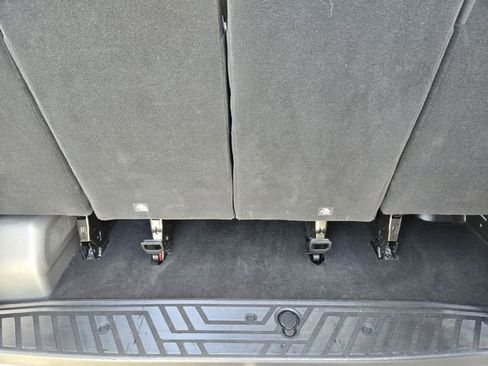 Used 2025 Ford Transit 350 XLT image 31