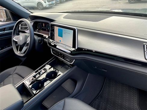 New 2026 Volkswagen Atlas Cross Sport SE image 10