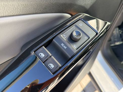 Certified 2023 Volkswagen ID.4 Pro S Plus image 11