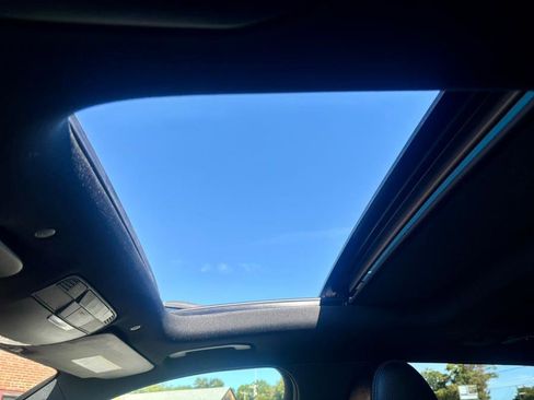 Used 2020 Mercedes-Benz GLC 300 4MATIC image 29