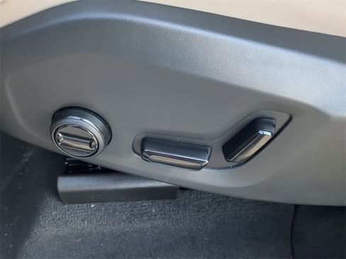 New 2026 Volvo XC60 B5 Plus w/ Protection Package Premier image 16