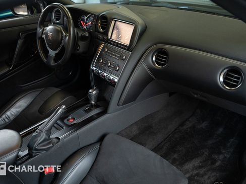 Used 2015 Nissan GT-R Premium image 29