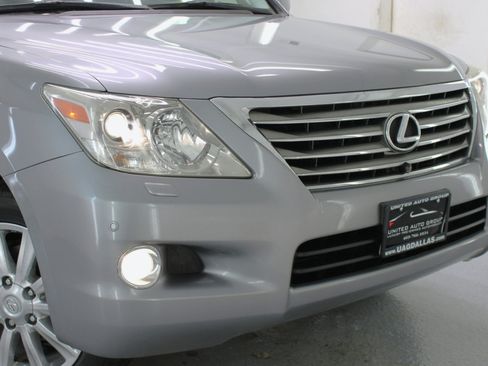 Used 2009 Lexus LX 570 4WD image 22