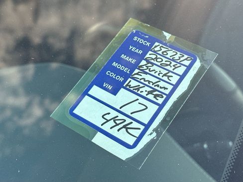 Used 2024 Buick Enclave Premium image 27