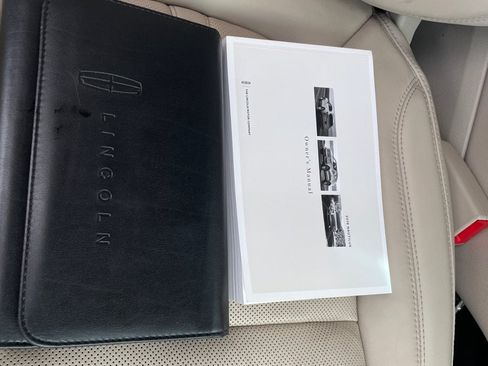 Used 2019 Lincoln Nautilus Reserve FWD image 24