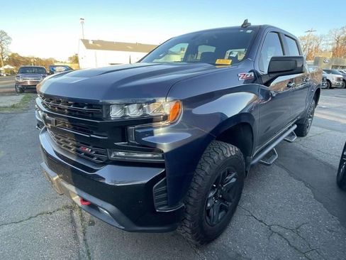 Used 2022 Chevrolet Silverado 1500 LT Trail Boss image 2