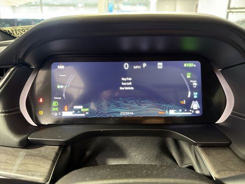 Used 2023 Jeep Grand Cherokee Overland w/ Luxury Tech Group IV image 35