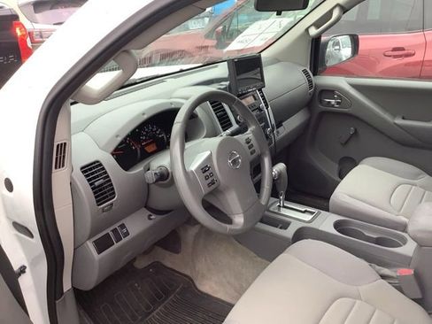 Used 2014 Nissan Frontier S RWD image 2
