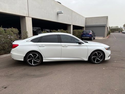 Used 2022 Honda Accord Sport image 4
