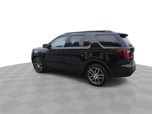 Used 2018 Ford Explorer Sport w/ Equipment Group 401A image 6