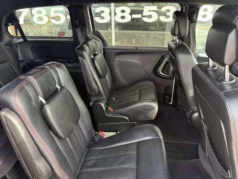 Used 2018 Dodge Grand Caravan GT image 19