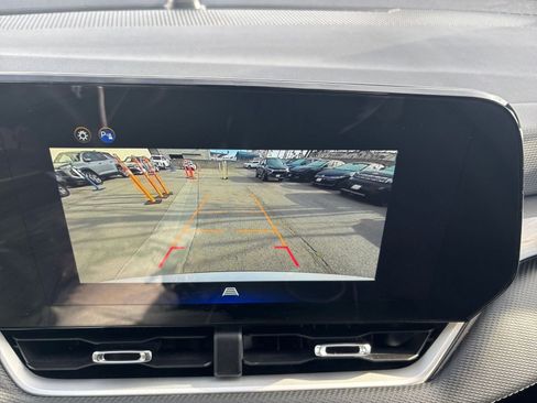 Used 2025 Chevrolet Equinox LT image 17