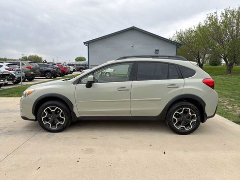 Used 2014 Subaru Crosstrek 2.0i Limited AWD/4WD image 3