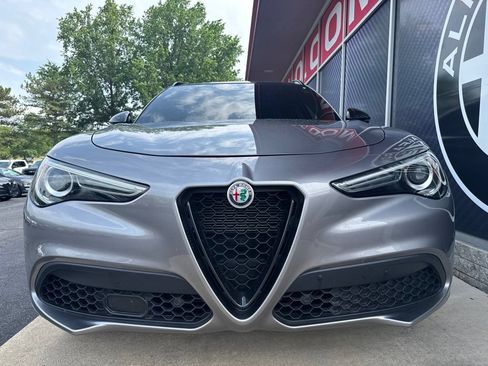 Used 2021 Alfa Romeo Stelvio Ti w/ Nero Edizione AWD/4WD image 8