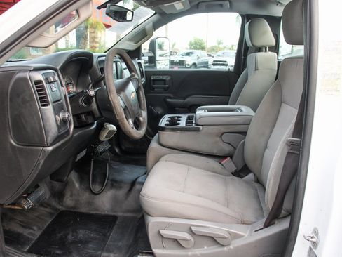 Used 2017 Chevrolet Silverado 2500 W/T image 18