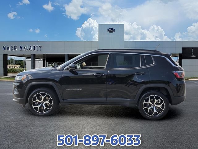 Used 2025 Jeep Compass Limited AWD/4WD image 2
