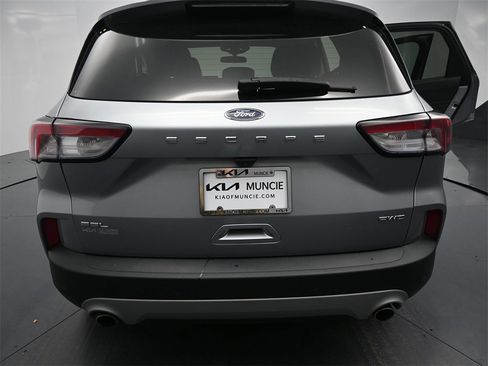 Used 2022 Ford Escape SEL image 9