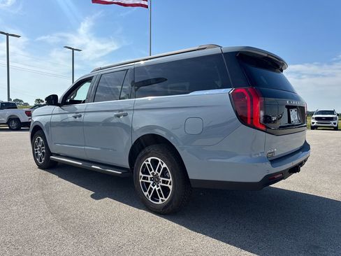 New 2026 Ford Expedition Max Active AWD/4WD image 4