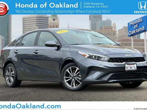 Used 2023 Kia Forte LXS w/ LXS Technology Package image 1