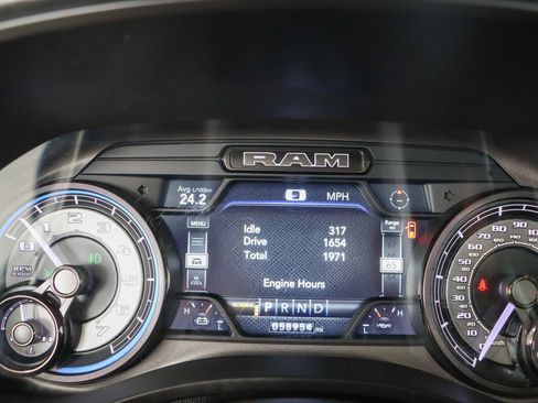 Used 2022 RAM 1500 Limited AWD/4WD image 17