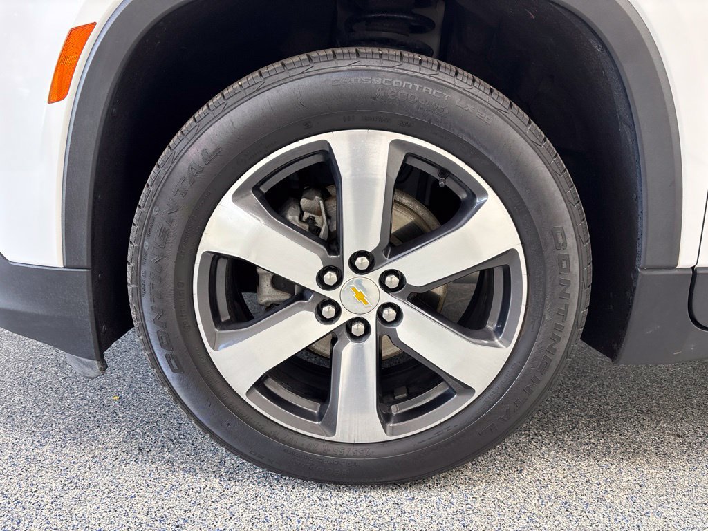 Used 2023 Chevrolet Traverse LT w/ LT Premium Package AWD/4WD image 60