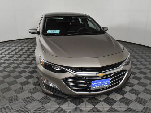 Used 2024 Chevrolet Malibu LT image 3
