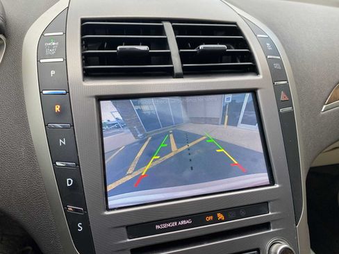 Used 2017 Lincoln MKZ Select FWD image 25
