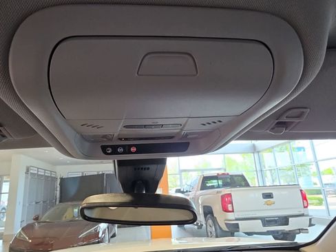 Used 2021 GMC Terrain SLT FWD image 29