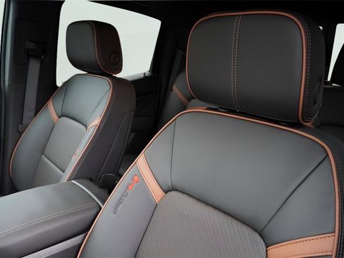 New 2026 GMC Canyon AT4 w/ Technology Plus Package image 12