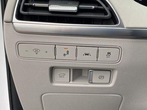 Used 2021 Hyundai Palisade Limited image 14