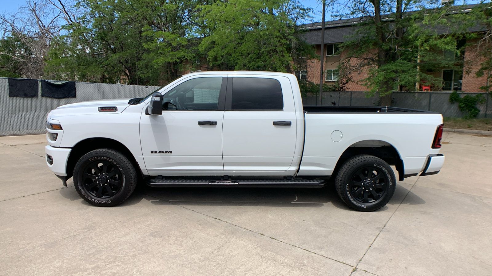 Used 2025 RAM 2500 Big Horn AWD/4WD image 2