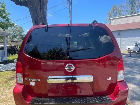 Used 2006 Nissan Pathfinder LE RWD image 6