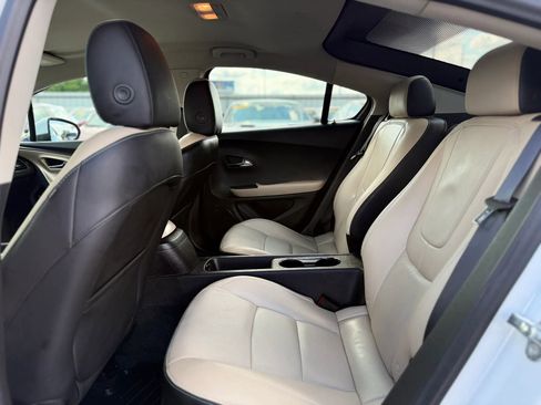 Used 2012 Chevrolet Volt Premium w/ Premium Trim Package FWD image 25