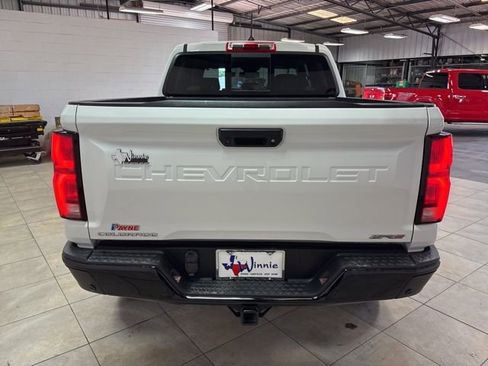 Used 2024 Chevrolet Colorado ZR2 w/ Safety Package image 8