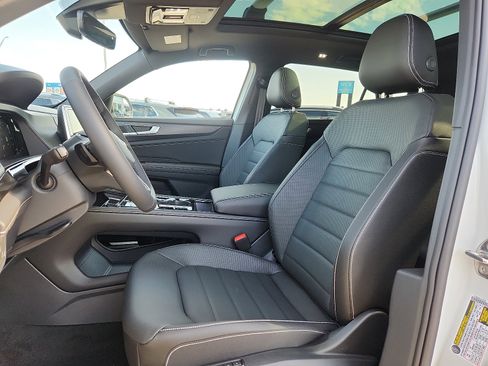 New 2026 Volkswagen Atlas Cross Sport SEL R-Line image 13