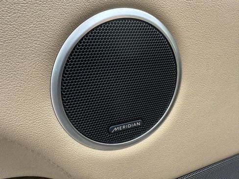 Used 2017 Land Rover Range Rover Sport HSE image 16