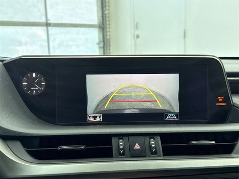 Used 2019 Lexus ES 350 Ultra Luxury image 26