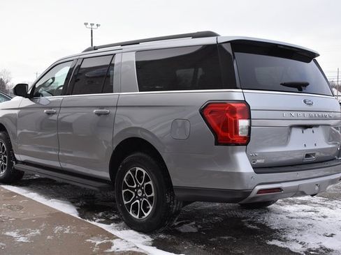 Used 2023 Ford Expedition Max XLT image 9