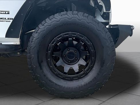 Used 2014 Jeep Wrangler Unlimited Sport w/ Quick Order Package 24S AWD/4WD image 10