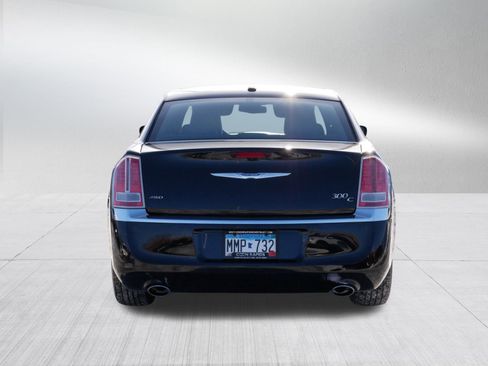 Used 2013 Chrysler 300 C w/ Light Group image 6