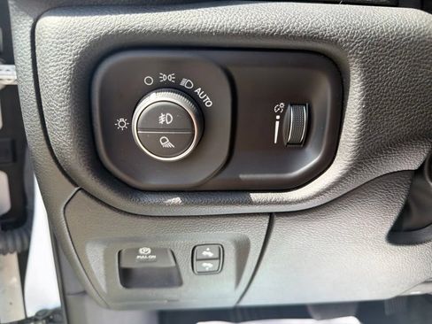 Used 2023 RAM 1500 Big Horn AWD/4WD image 19