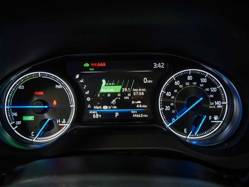 Certified 2024 Toyota Venza Nightshade AWD/4WD image 27
