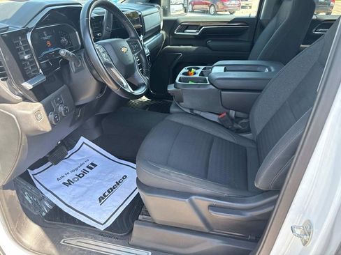 Used 2024 Chevrolet Silverado 2500 LT image 9