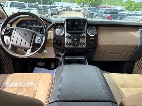 Used 2016 Ford F250 Lariat w/ Lariat Ultimate Package AWD/4WD image 38