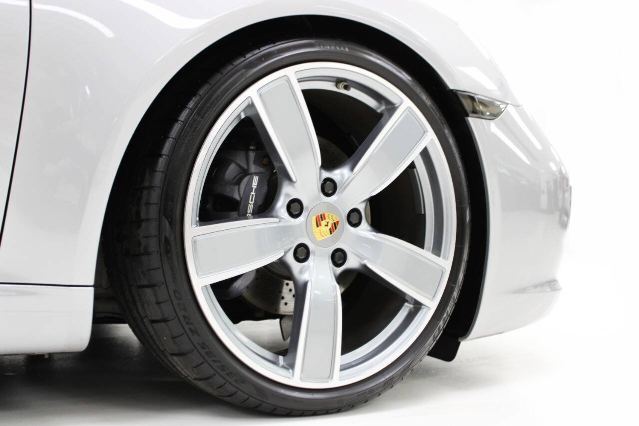 Used 2017 Porsche 911 Carrera image 35