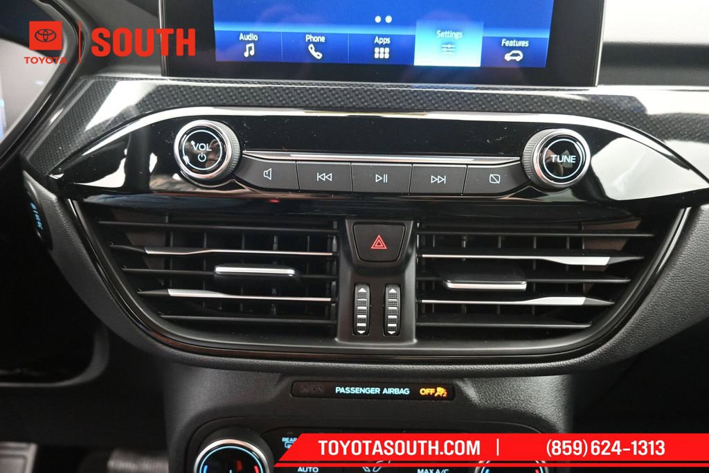 Used 2025 Ford Escape ST-Line AWD/4WD image 19