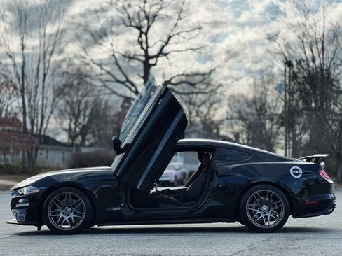 Used 2021 Ford Mustang GT Premium w/ Equipment Group 401A image 8