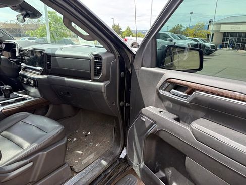 Used 2023 GMC Sierra 1500 Elevation w/ Elevation Premium Package AWD/4WD image 28