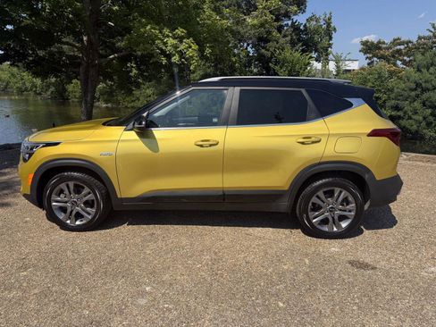 Used 2021 Kia Seltos S AWD/4WD image 6